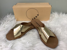 Load image into Gallery viewer, Soda Reflect Metallic Gold Sandal