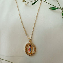 Load image into Gallery viewer, Jesus In Divine Mercy Handpainted Necklace
