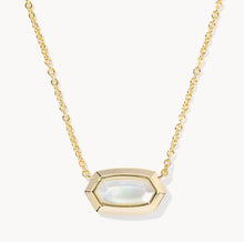 Load image into Gallery viewer, Kendra Scott Elisa Bezel Short Pendant Necklace