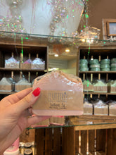 Load image into Gallery viewer, Flutterby Bar Soap Southern Fig