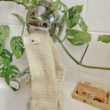 Load image into Gallery viewer, Sisal Back Scrubbing Strap | Sustainable Materials