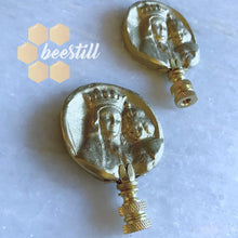 Load image into Gallery viewer, Crowned Mary and Jesus Lamp Finial