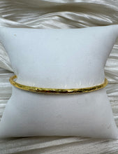 Load image into Gallery viewer, Gold Thin Hammered Bangle Bracelet