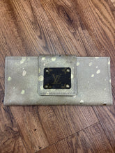 Load image into Gallery viewer, Louis Vuitton CowHide Handbag