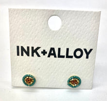 Load image into Gallery viewer, Daisy Stud Beaded Earrings